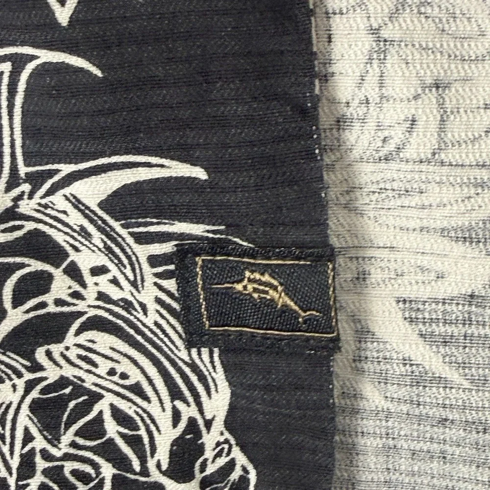 Tommy Bahama Men's Silk Hawaiian Shirt XL Black White Pineapple Short Sleeve Tro